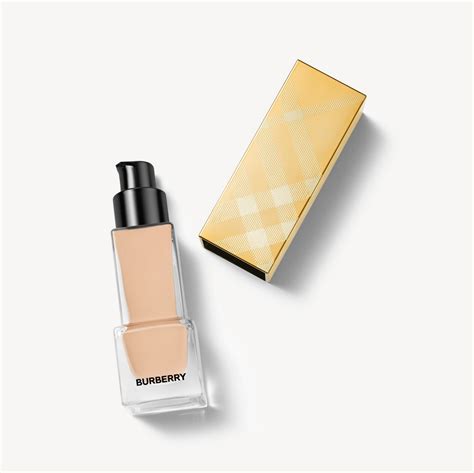 Burberry ultimate glow fluid